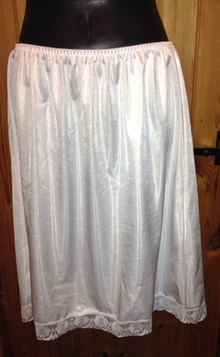 Ladies size 18 - -,