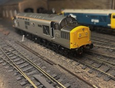 00 Bachmann Class 37 Dounray