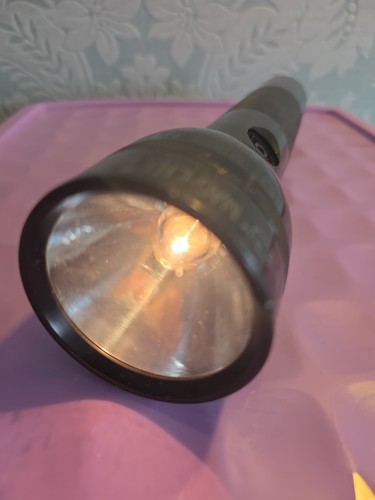 Mag lite cell torch - 2d,