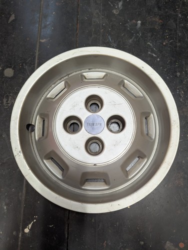 Triumph tr7 wheel trim hub - trim, cap