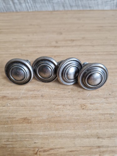 Vintage cupboard knobs - 4, x