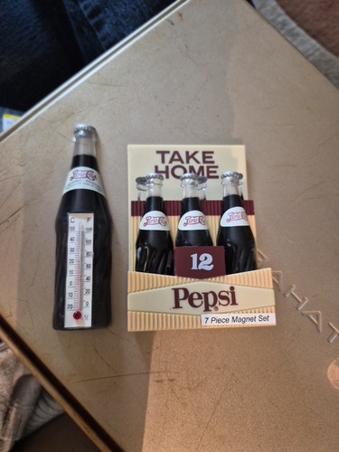 Vtg pepsi cola bottles - cola,