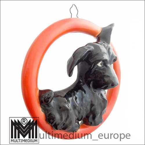 Hummel figurine wall - wall, ring