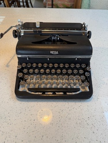 Royal quiet luxe typewriter - royal,