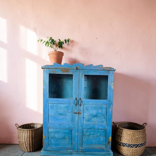 Vintage worn painted wooden - worn,
