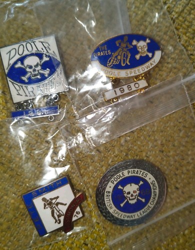 Poole pirates speedway badges - pirates,