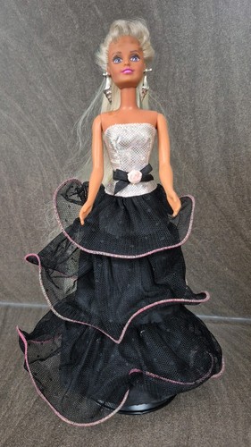 Vintage hasbro sindy doll - sindy,