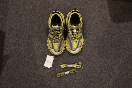 Size balenciaga track - -,