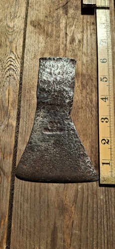 Wibelhaus and axe head - j,