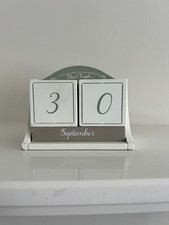 Vintage Style perpetual Wooden Block Calendar, Shabby Chic, In Great Condition