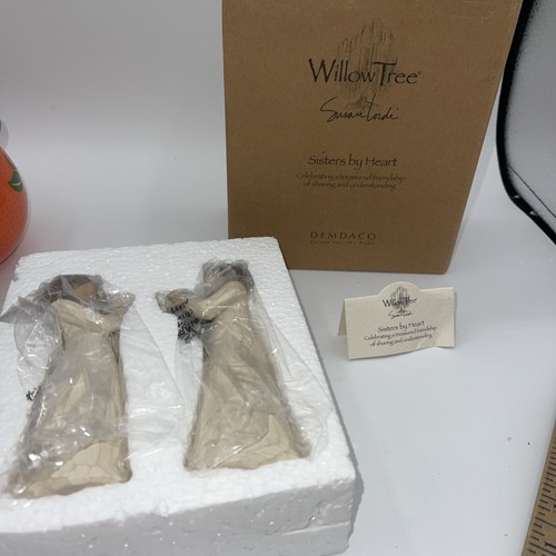 Willow tree sisters heart - by,