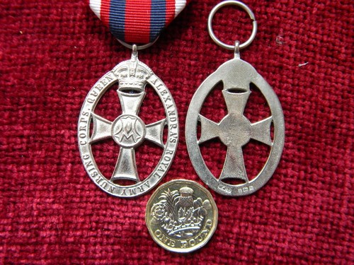 Replica copy queen alexandras - copy,