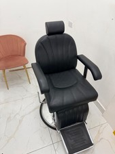 barber/ brow & lash chair