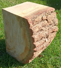 Log side table, natural