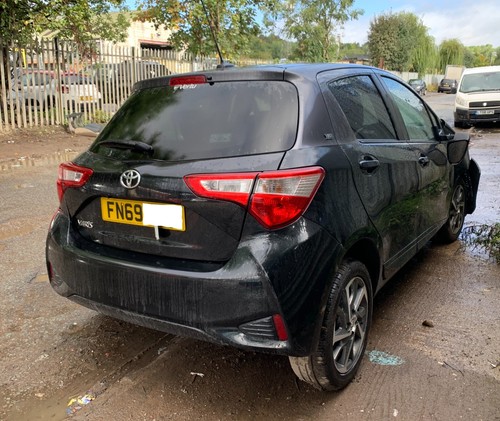 Toyota yaris y20 petrol - toyota,