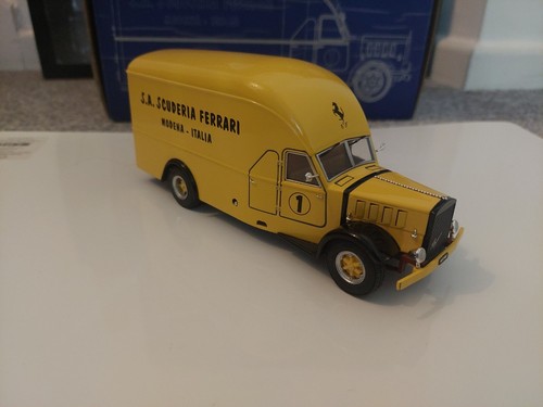 Exoto alfa romeo - 1/43,