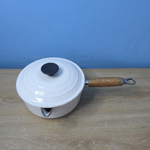 Vtg creuset 18cm cast iron - le,