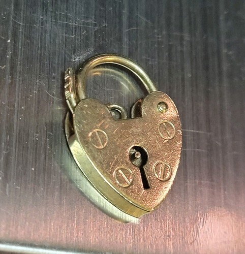 Good vintage 9ct yellow gold - yellow,