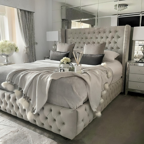 Luxury winged bed - bed, plush