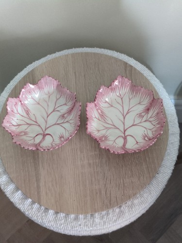Majolica pink leaf shaped - pink,