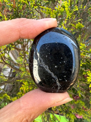 Black tourmaline crystal palm - black,