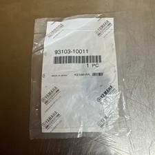 NEW OEM YAMAHA 93103-10011
