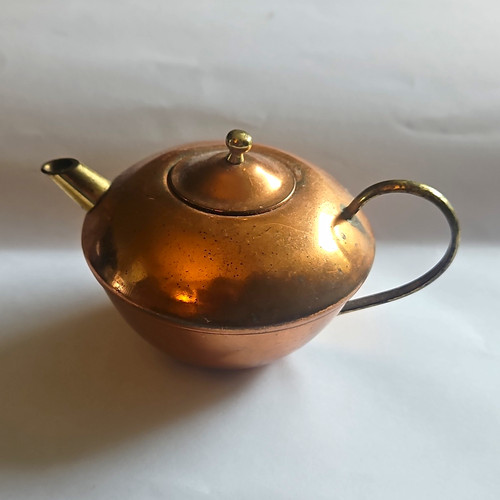 Small copper kettle - small,