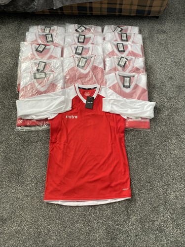 Full team football kit x15 - full,