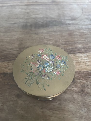 Vintage 1950s powder - vintage,