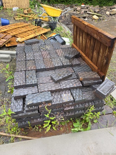 Victorian diamond pavers x - 10,