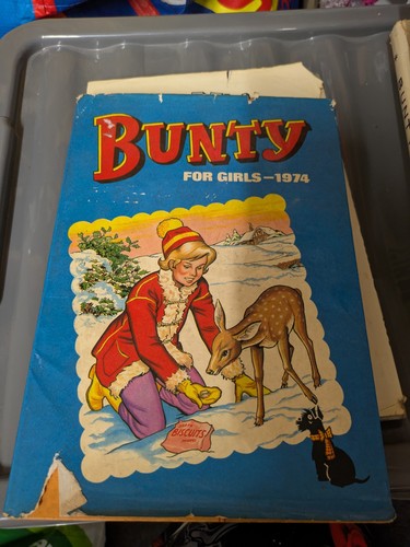 Bunty the book for - book, 1974