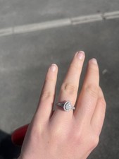 Vera Wang 18ct White Gold