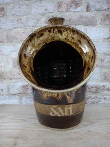 Salt pig bakehouse - salt, pottery