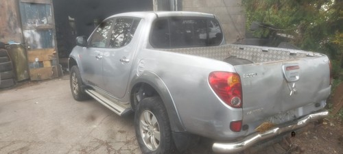 Mitsubishi l200 b40 rear - l200,