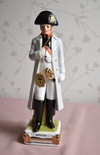 " ALFRETTO "  NAPOLEON BONAPARTE  FRENCH MILITARY COMMANDER  PORCELAIN  FIGURINE
