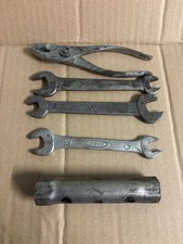 VINTAGE  HONDA MOTOR CYCLE  -