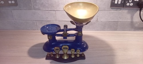 Vintage cast iron balance - cast,
