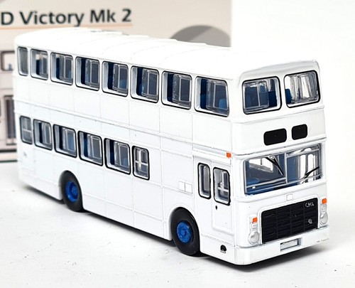 Tiny bus 110 - 1/110,