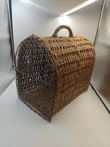 Vintage brown wicker rattan - brown,