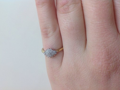 New 9ct yellow - yellow, 15pt