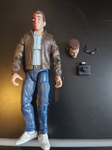 Marvel legends peter parker - marvel,