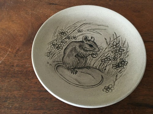Poole pottery harvest mouse - harvest,