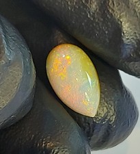 Ethiopian opal 2.59 ct cabochon 