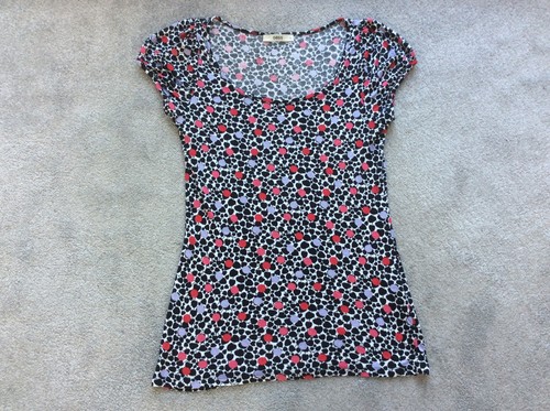 Oasis size white with - s, black