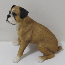 Leonardo resin boxer sitting