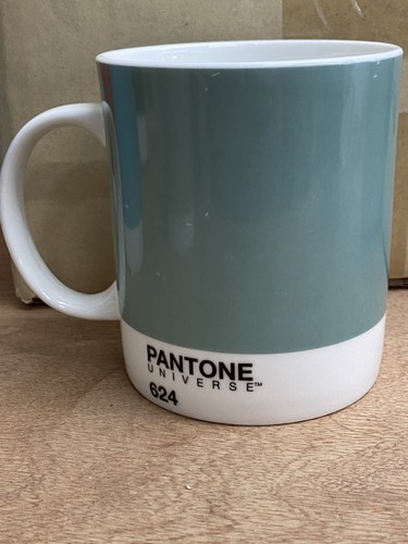 Pantone universe basil - pantone,