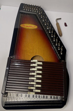 VINTAGE  CHROMAHARP AUTOHARP
