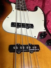 Fender STANDARD JAZZ BASS