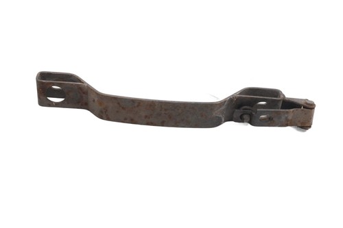 Seat bracket retaining bracket