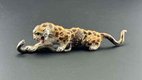 Lineol leopard with - lineol,